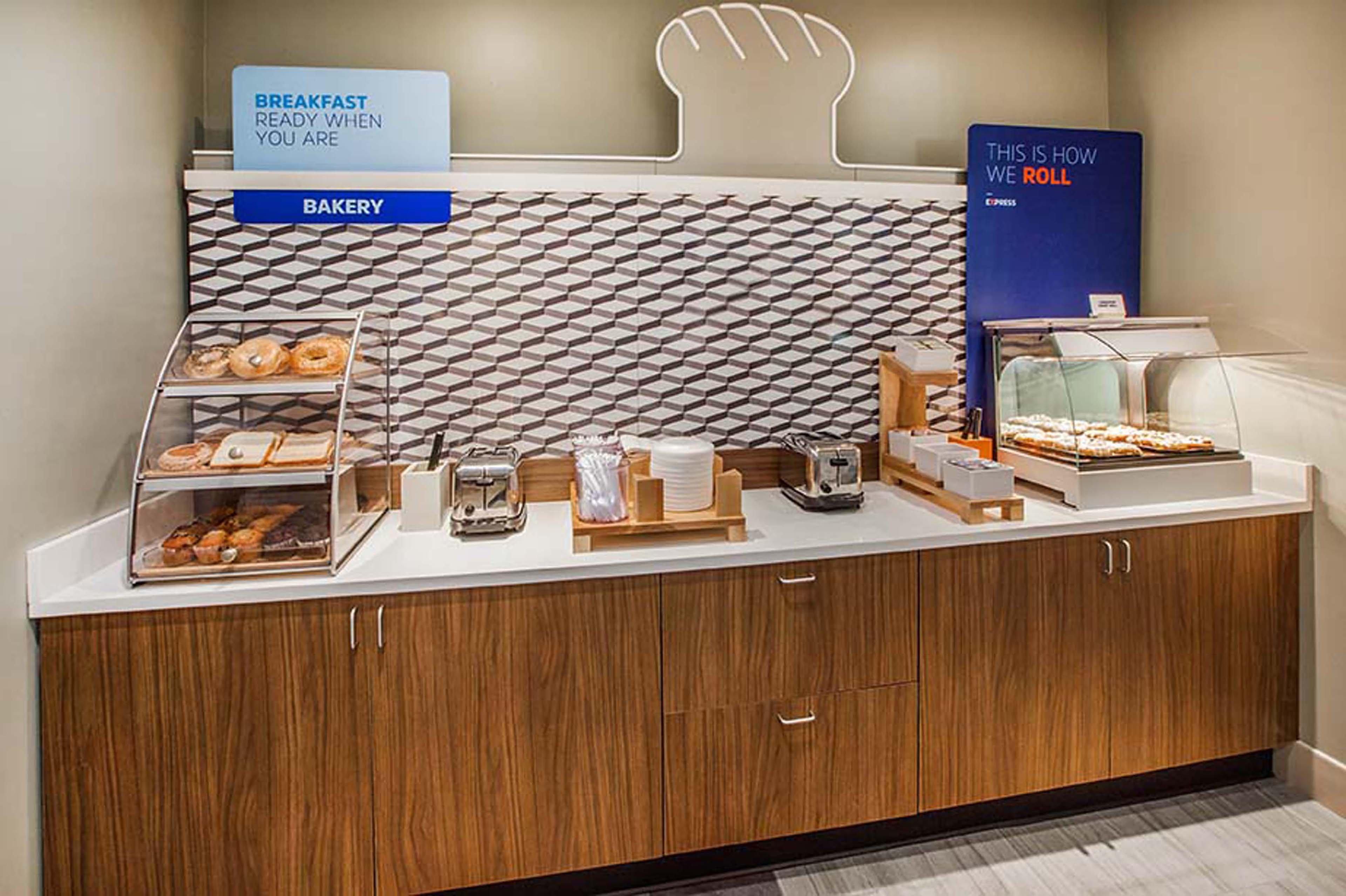 Holiday Inn Express Hotel & Suites Kansas City - Grandview By Ihg Dış mekan fotoğraf