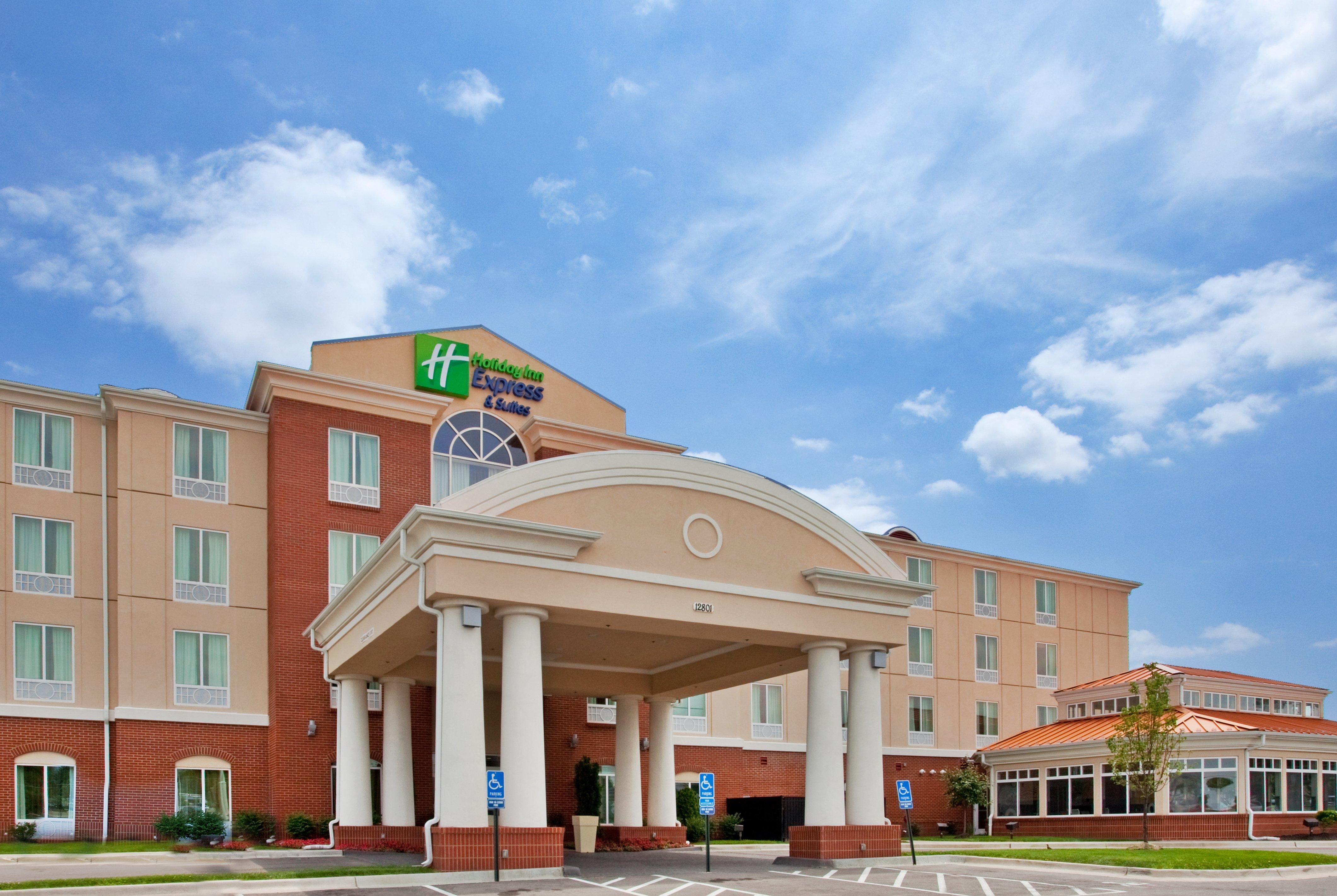Holiday Inn Express Hotel & Suites Kansas City - Grandview By Ihg Dış mekan fotoğraf