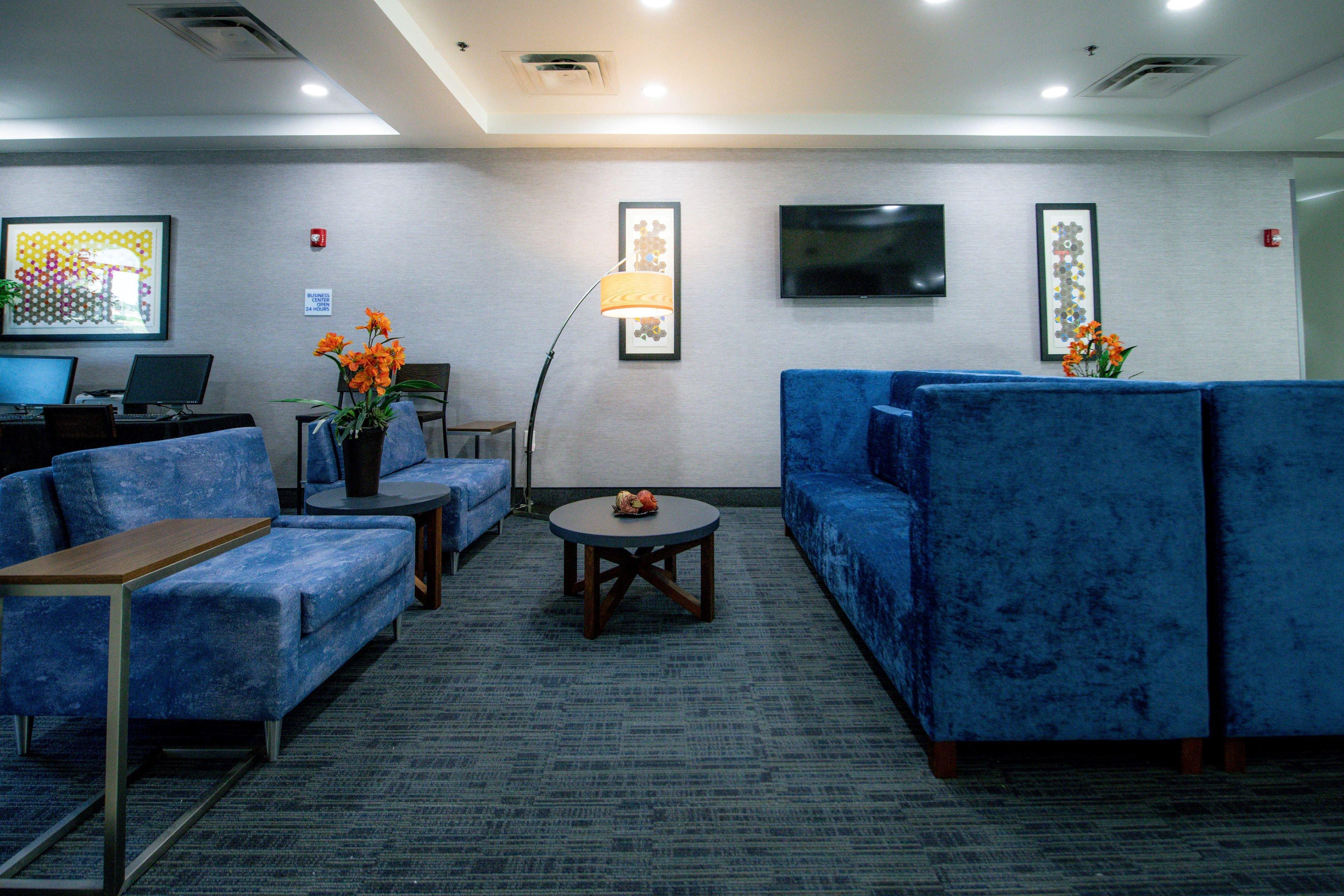 Holiday Inn Express Hotel & Suites Kansas City - Grandview By Ihg Dış mekan fotoğraf